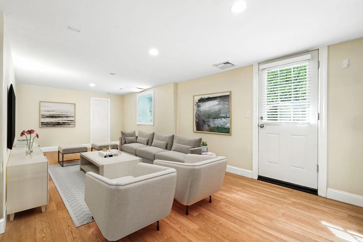 Interior, Living room, Recessed Lighting, Wood Texture Flooring