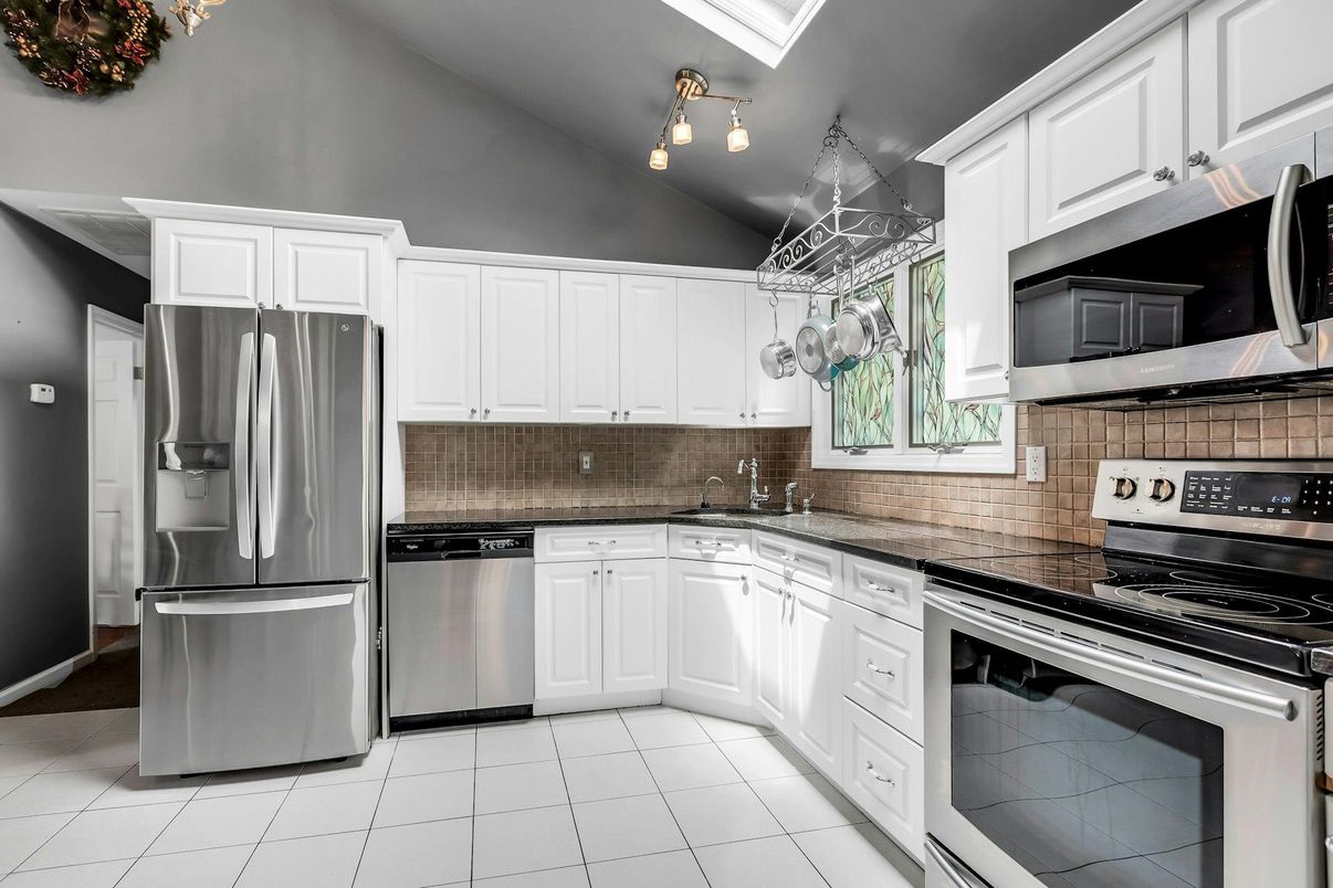 Interior, Kitchen, Stainless Steel Appliances