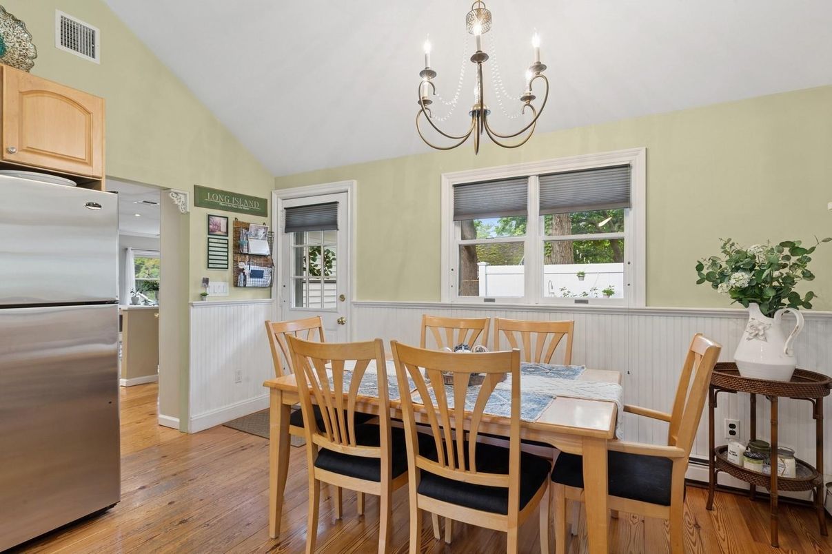 Chandelier, Dining room, Interior, Kitchen, Wood Texture Flooring