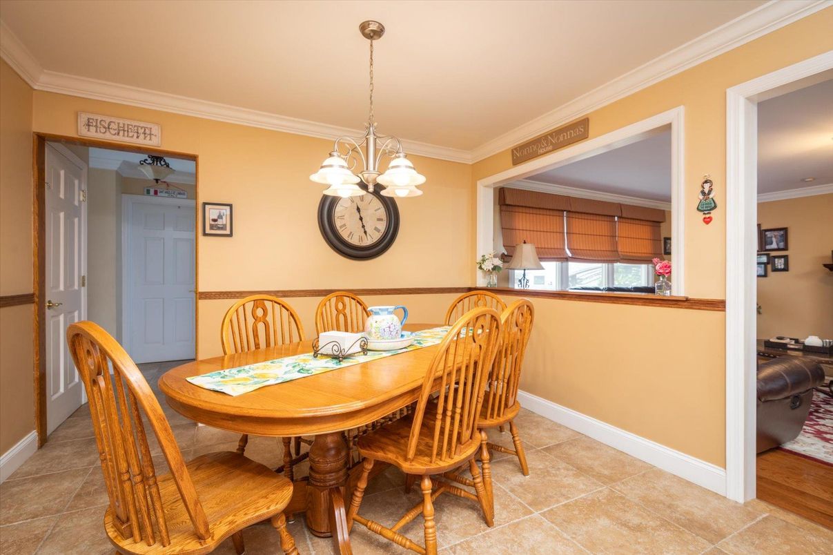 Dining room, Interior, Pendant Lights