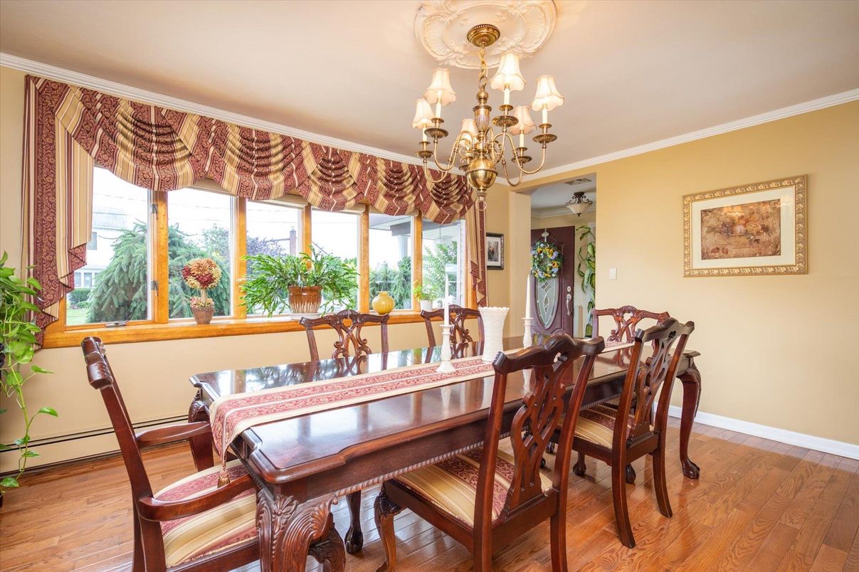 Chandelier, Dining room, Interior, Wood Texture Flooring