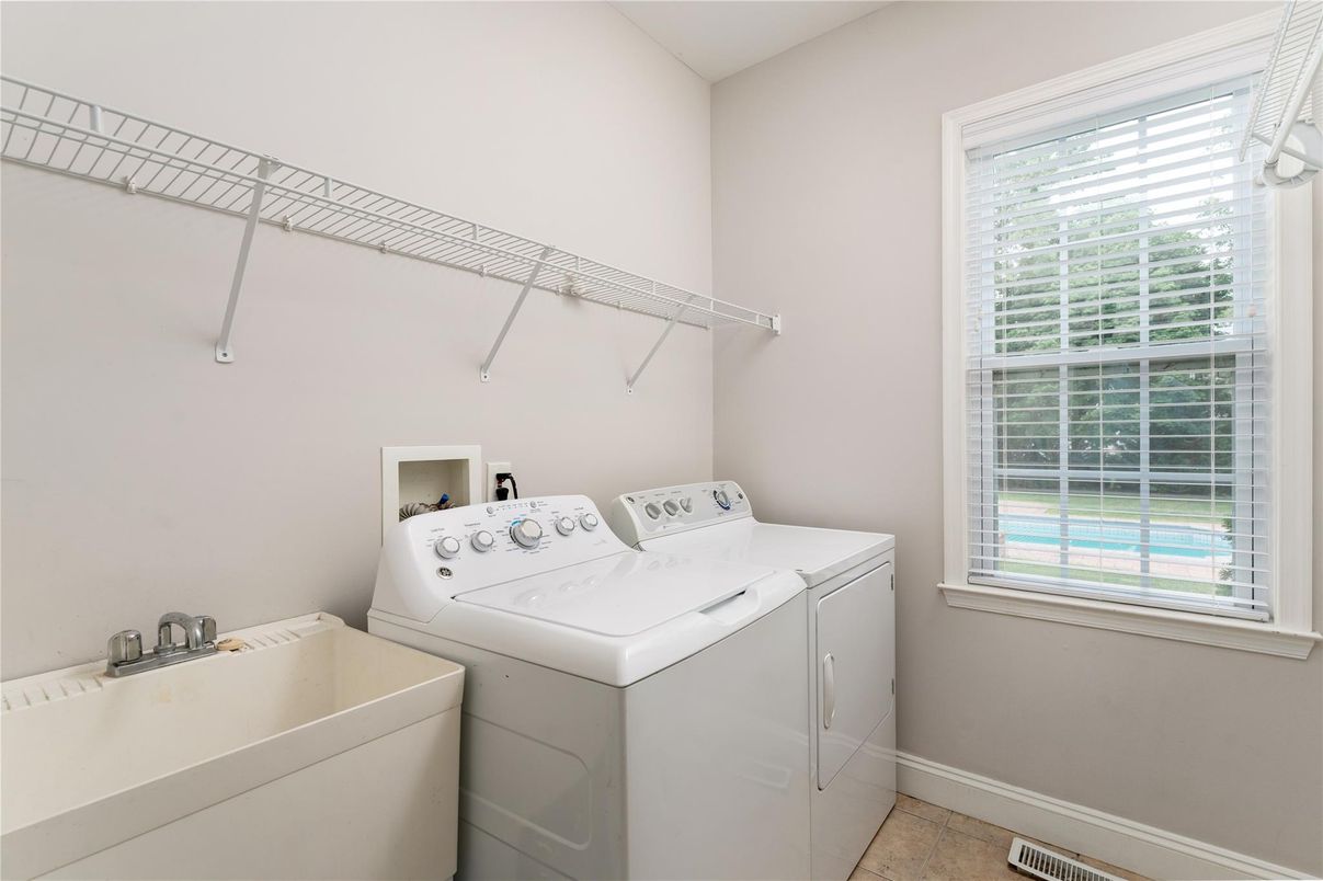 Interior, Washer