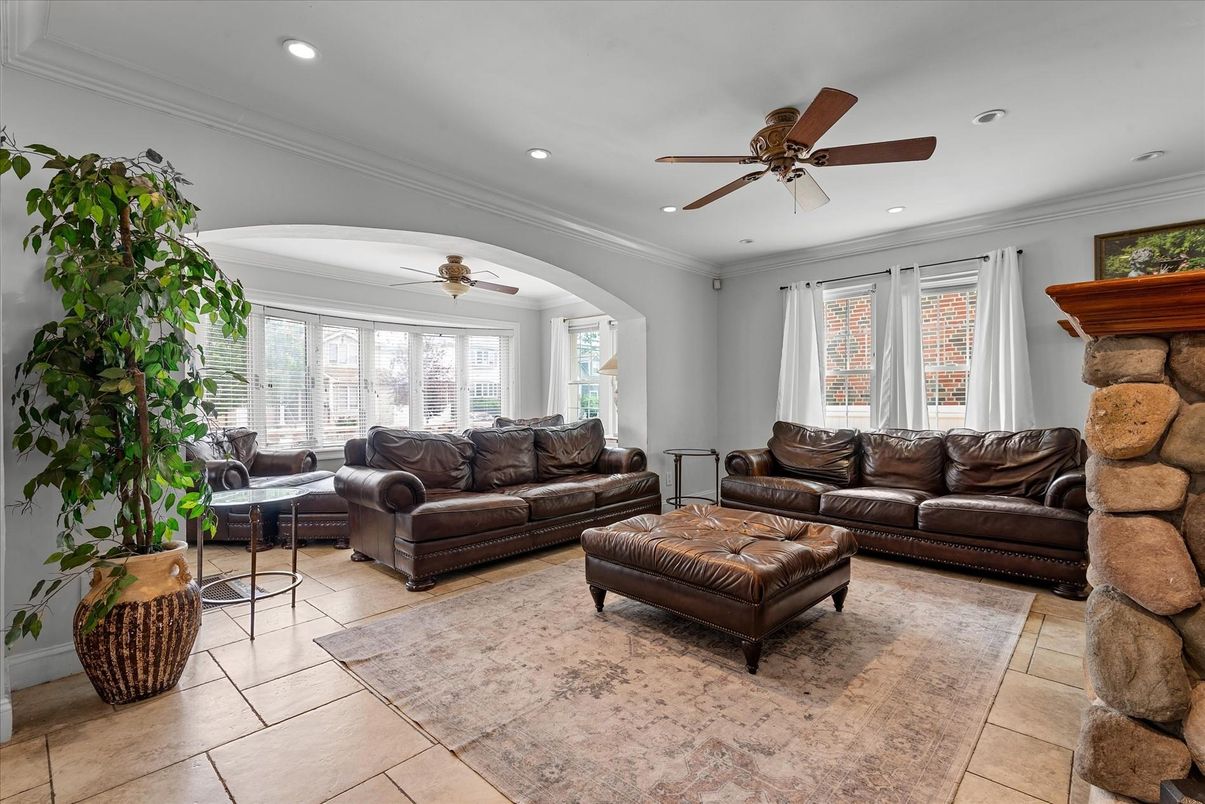 Fireplace, Interior, Living room, Recessed Lighting