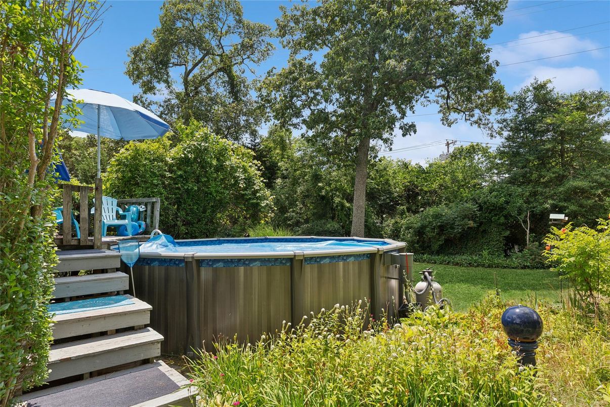 Exterior, Hot Tub, Pool