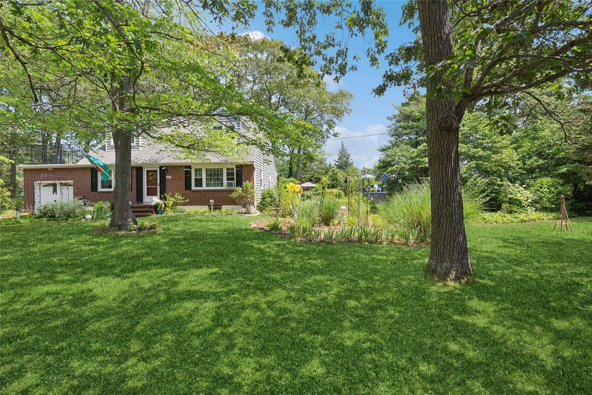 Backyard, Exterior, Facade, Brick Facade, None