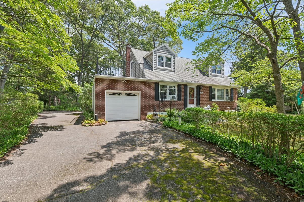 Attached, Exterior, Facade, Brick Facade, Cape Cod