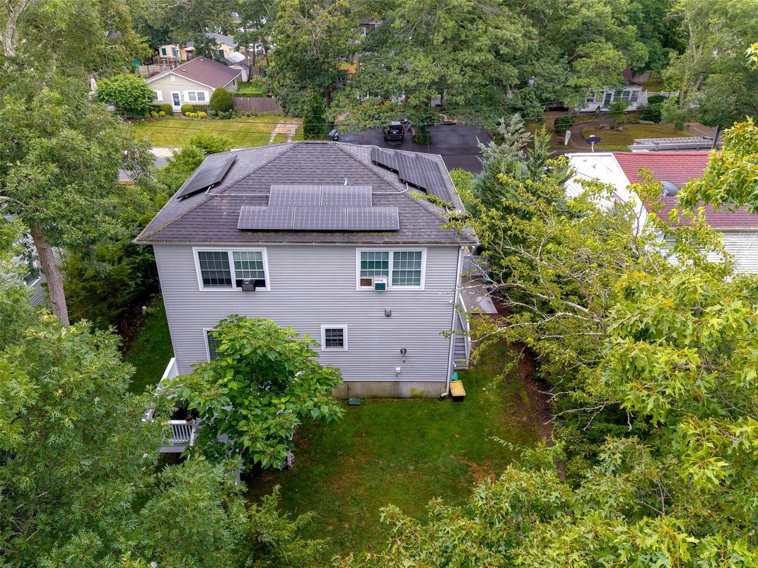 Exterior, Drone