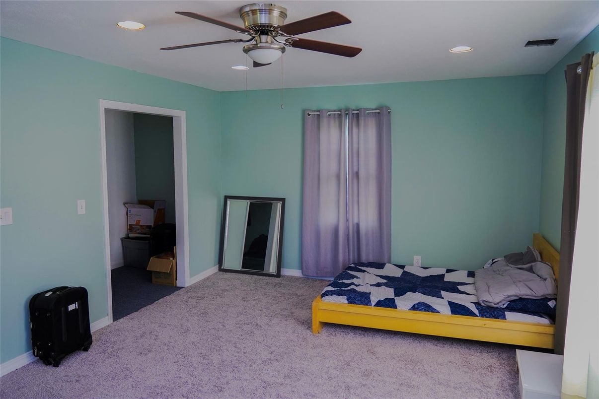 Bedroom, Empty room, Interior, Recessed Lighting