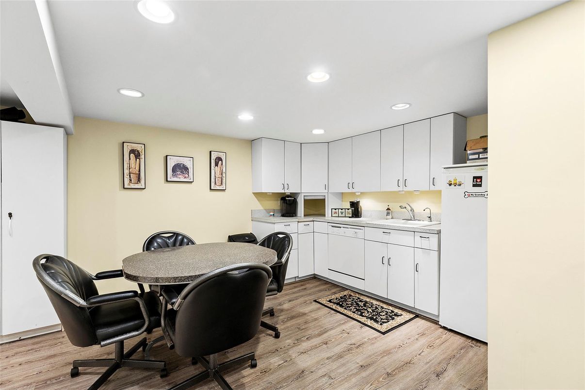 Dining room, Interior, Kitchen, Recessed Lighting, Wood Texture Flooring