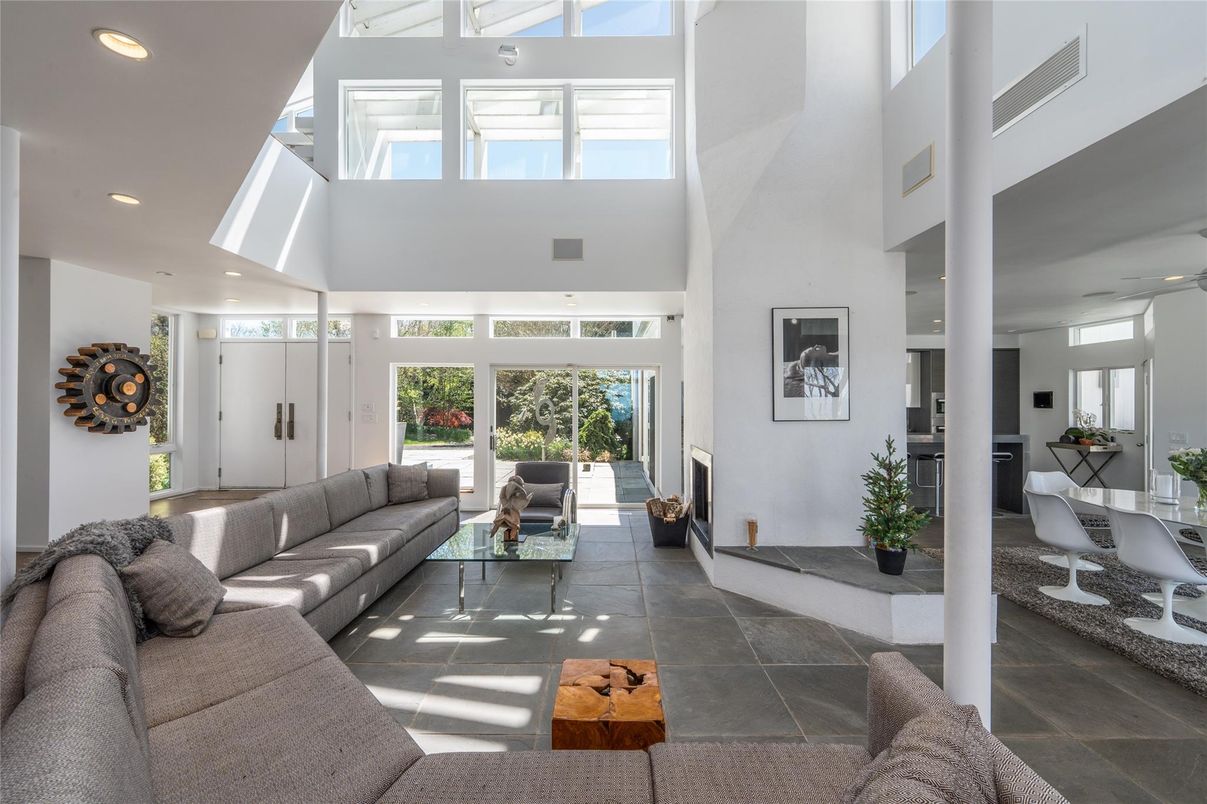 Dining room, Interior, Living room, Recessed Lighting