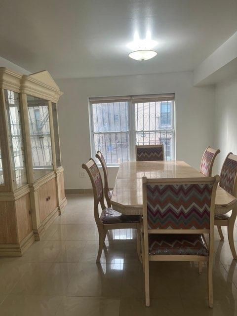 Dining room, Interior
