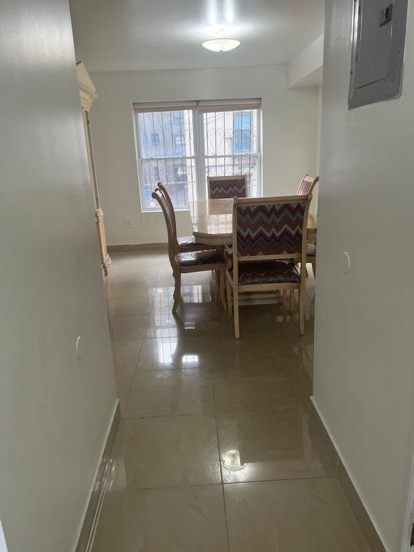 Dining room, Interior