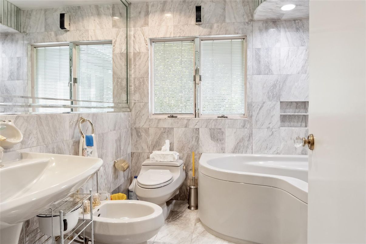 Bathroom, Interior, Marble Walls