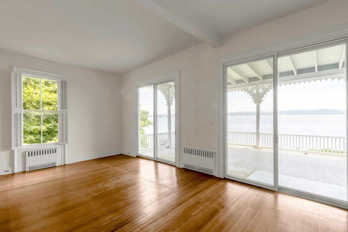 Empty room, Interior, Water, Wood Texture Flooring
