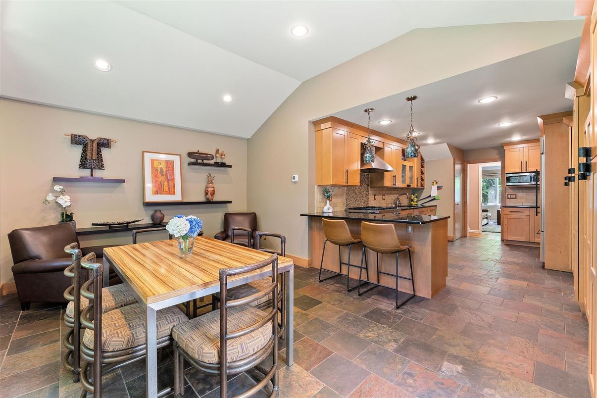 Dining room, Interior, Kitchen, Pendant Lights, Recessed Lighting