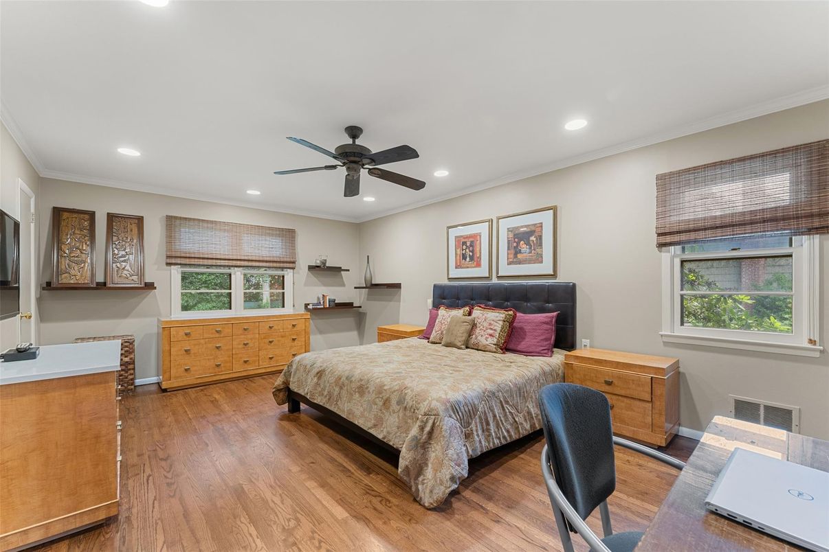Bedroom, Interior, Recessed Lighting, Wood Texture Flooring