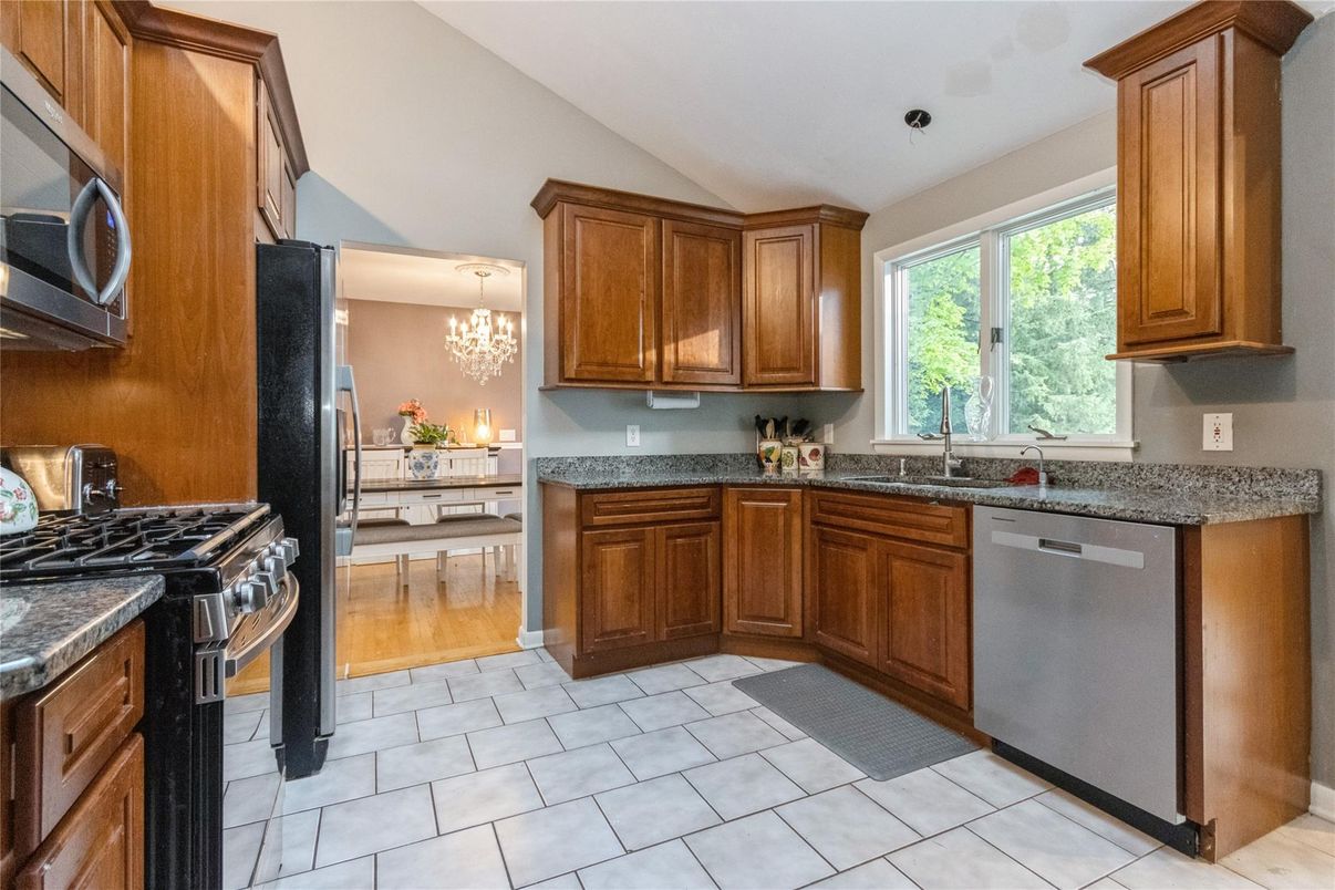 Chandelier, Interior, Kitchen