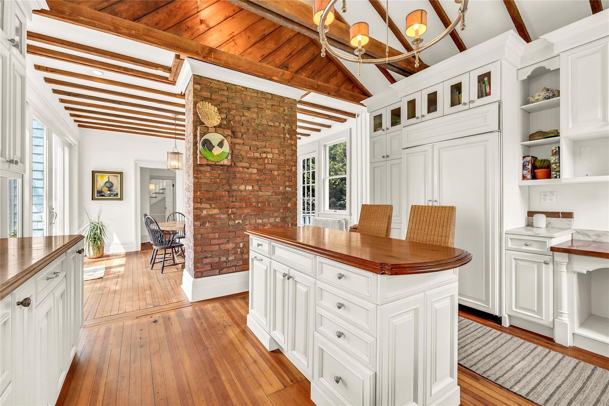 Chandelier, Dining room, Interior, Pendant Lights, Stone Walls, Wooden Beams, Wooden Ceilings, Wood Texture Flooring