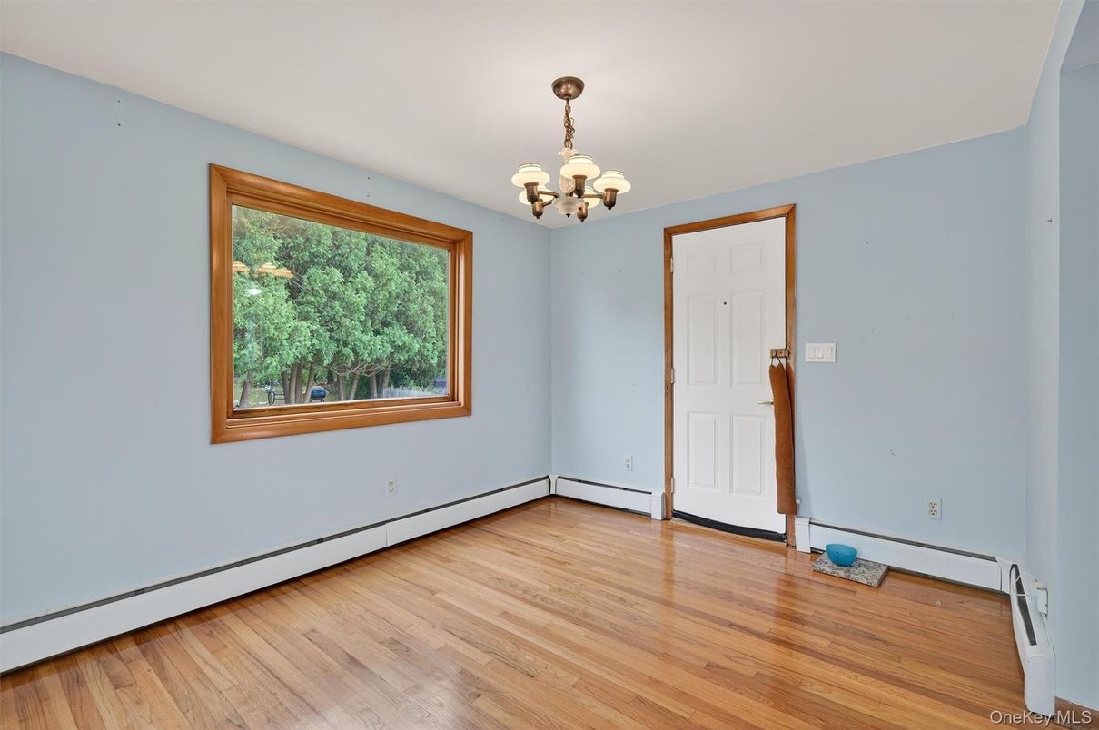 Chandelier, Empty room, Interior, Wood Texture Flooring