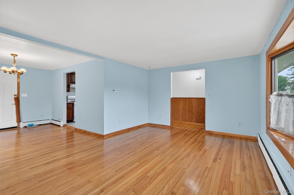 Chandelier, Empty room, Interior, Wood Texture Flooring