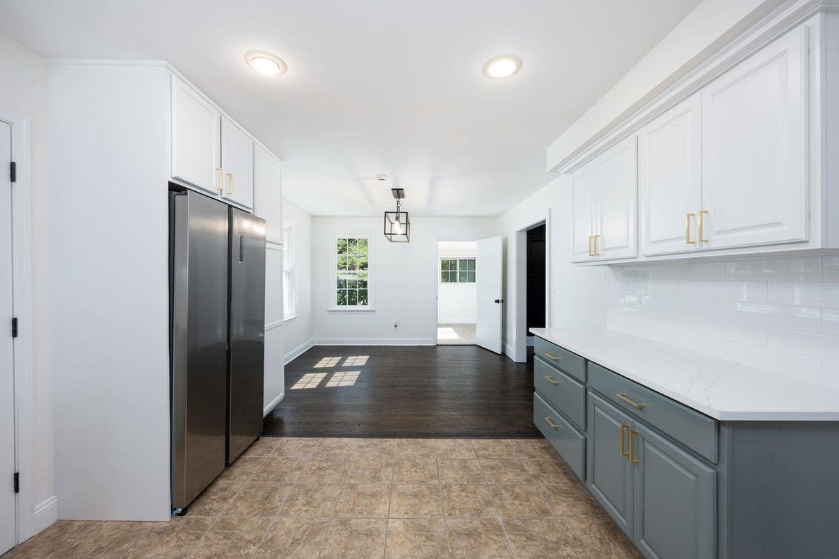 Interior, Kitchen, Recessed Lighting, Wood Texture Flooring