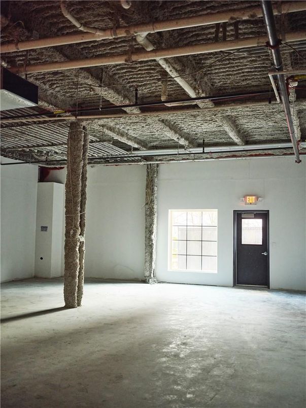 Garage, Interior, Wooden Beams