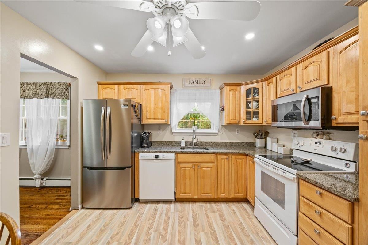 Interior, Kitchen, Recessed Lighting, Wood Texture Flooring