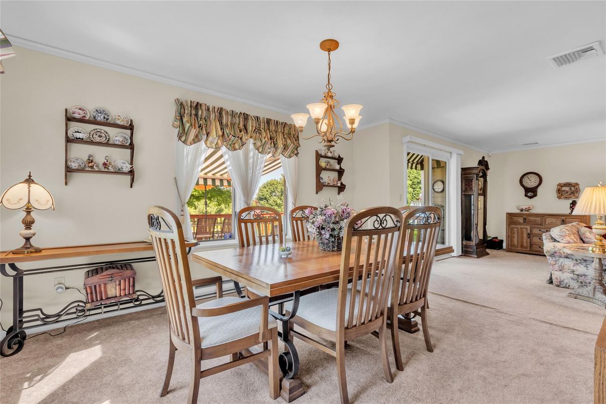 Chandelier, Dining room, Interior