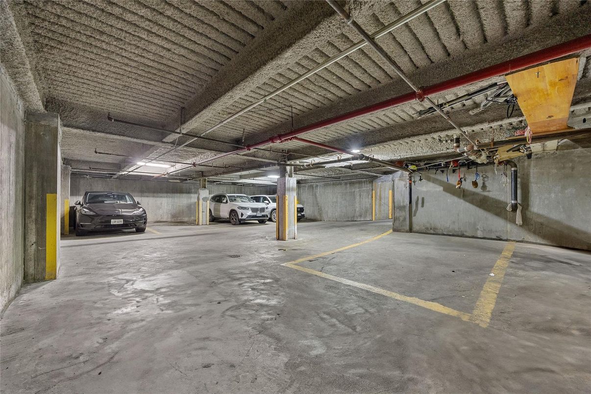 Garage, Interior