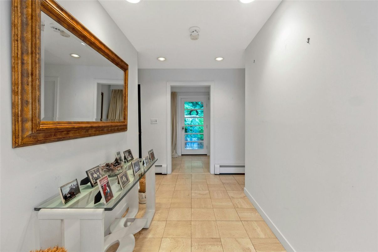 Interior, Recessed Lighting