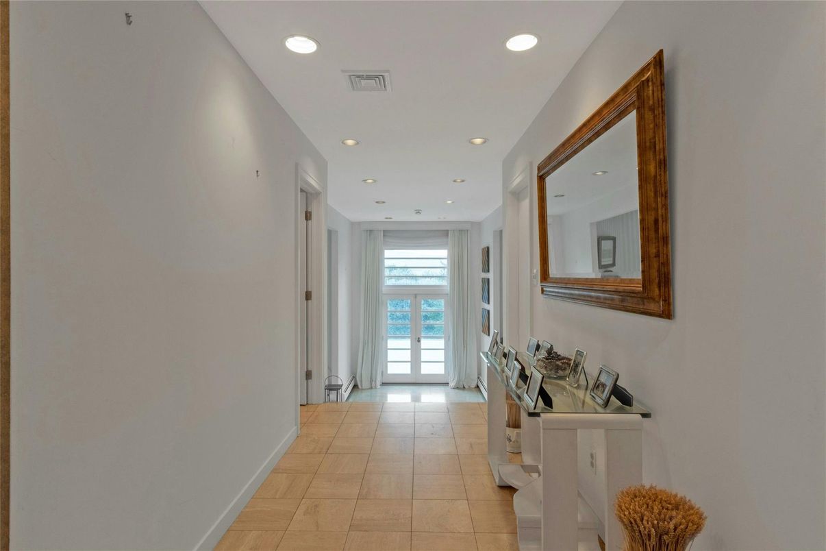 Interior, Recessed Lighting