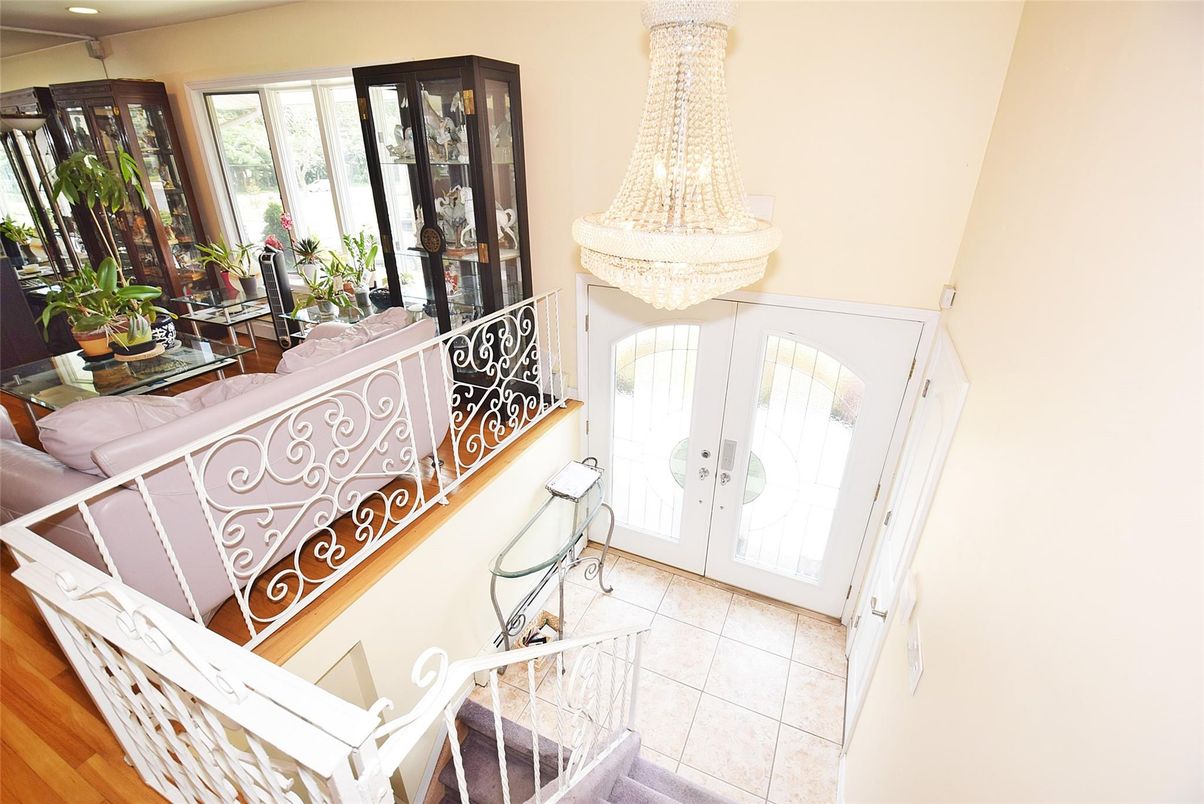 Chandelier, Interior, Recessed Lighting