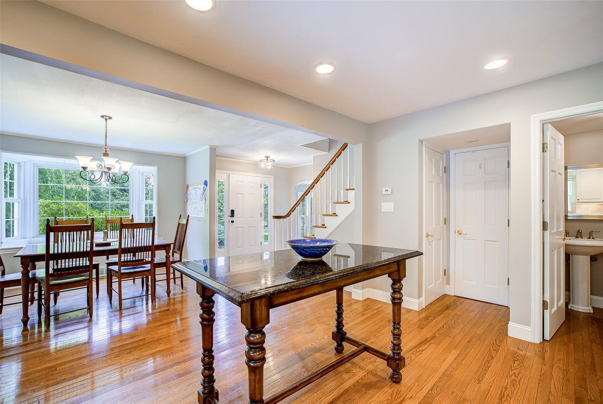 Chandelier, Dining room, Interior, Recessed Lighting, Wood Texture Flooring