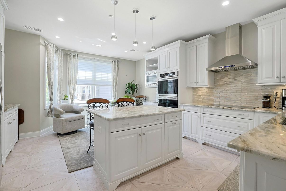 Dining room, Interior, Kitchen, Pendant Lights, Recessed Lighting, Stainless Steel Appliances