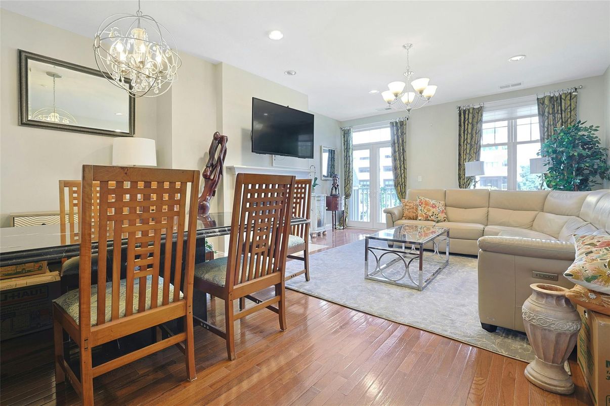 Chandelier, Dining room, Interior, Living room, Recessed Lighting, Wood Texture Flooring