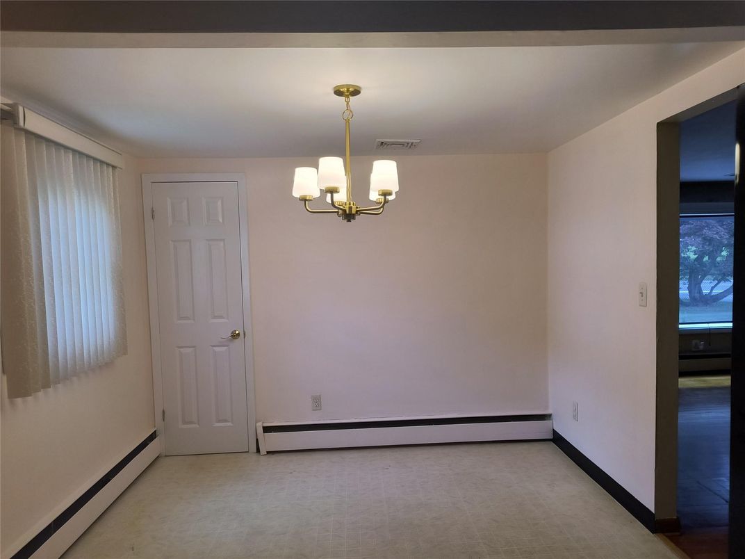 Chandelier, Empty room, Interior