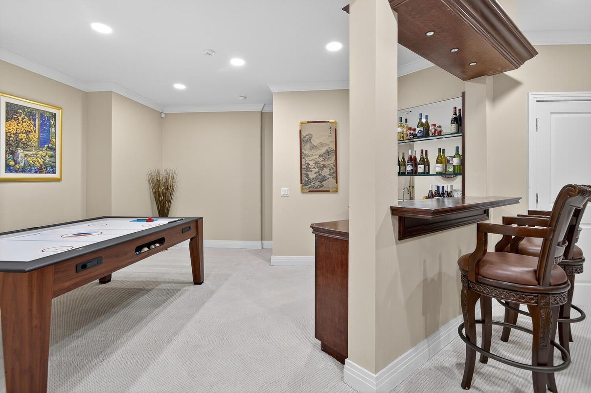 Billiard Table, Game Room, Interior, Recessed Lighting