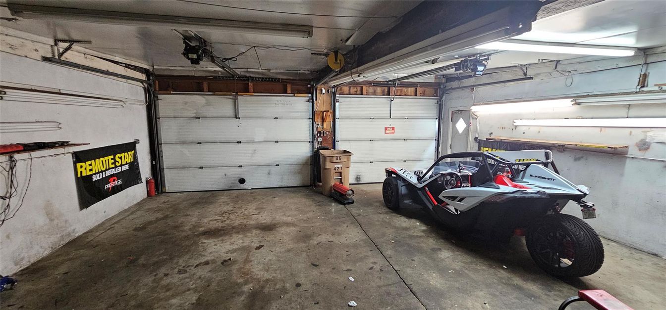Garage, Interior