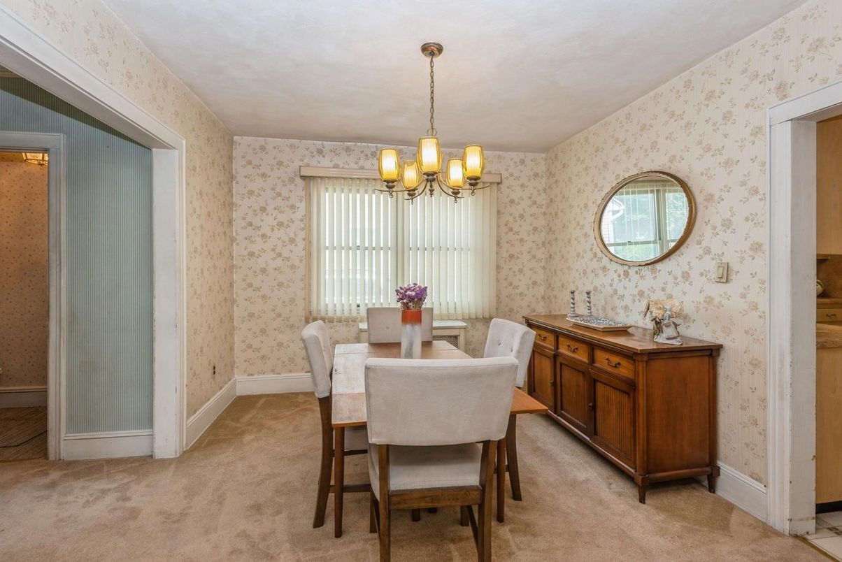 Chandelier, Dining room, Interior