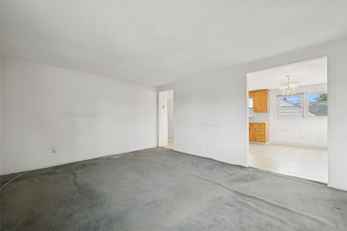 Chandelier, Empty room, Interior