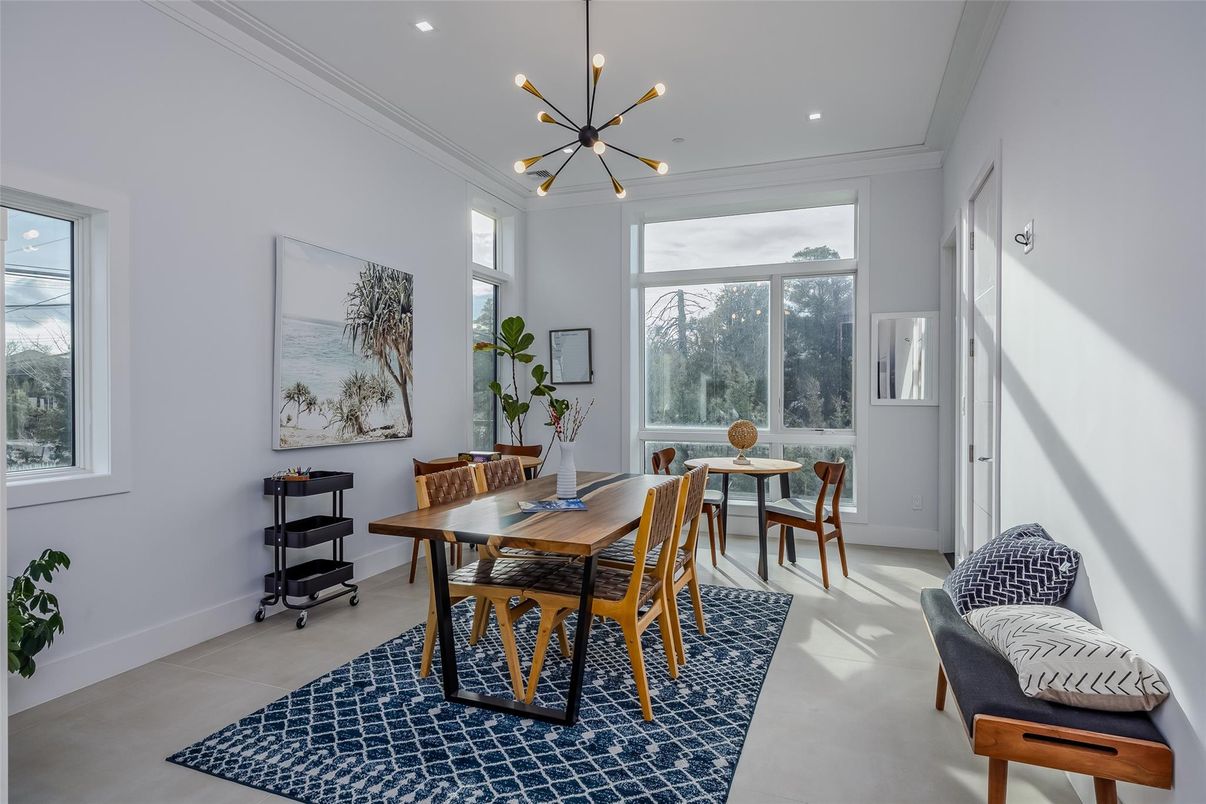 Dining room, Interior, Pendant Lights, Recessed Lighting