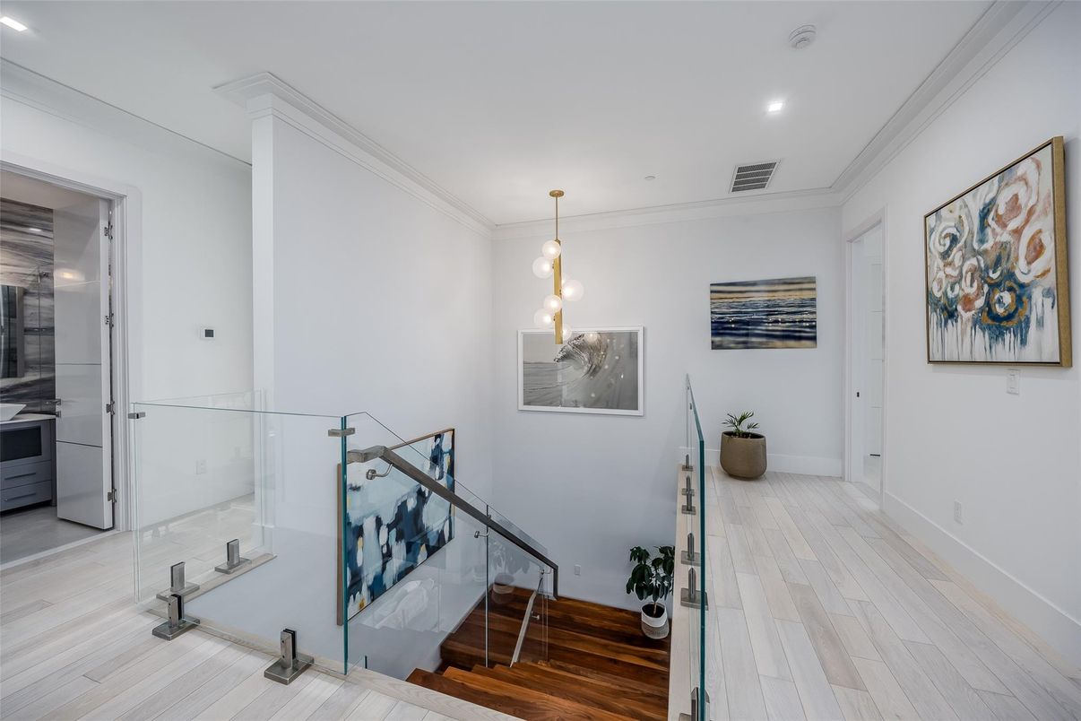 Interior, Pendant Lights, Recessed Lighting, Wood Texture Flooring