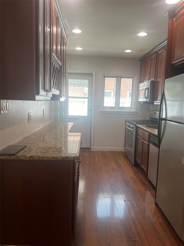 Interior, Kitchen, Recessed Lighting, Wood Texture Flooring