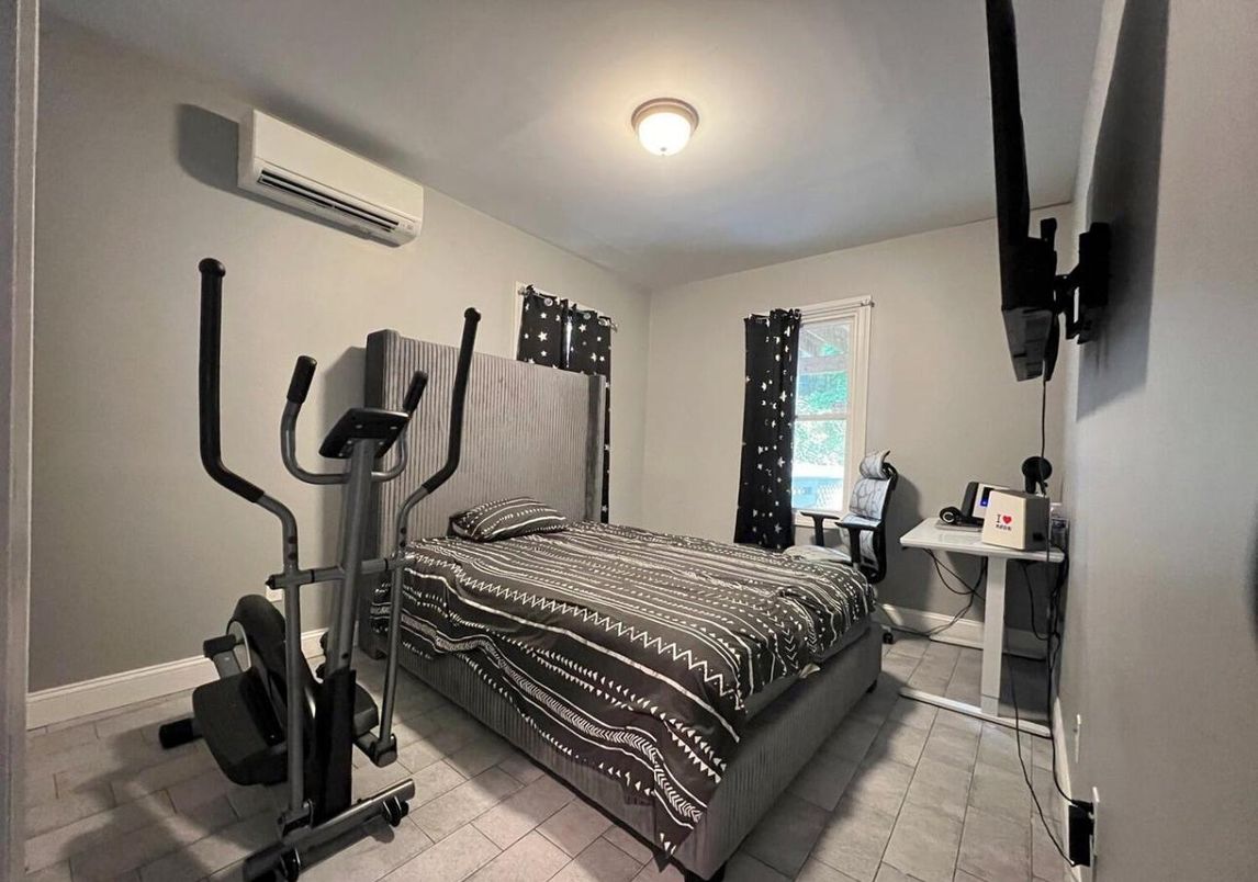 Bedroom, Fitness Equipment, Interior