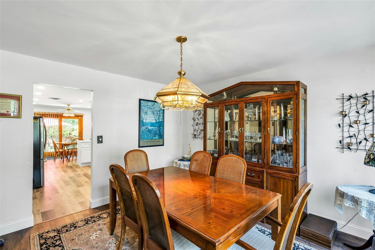 Dining room, Interior, Pendant Lights, Recessed Lighting, Wood Texture Flooring