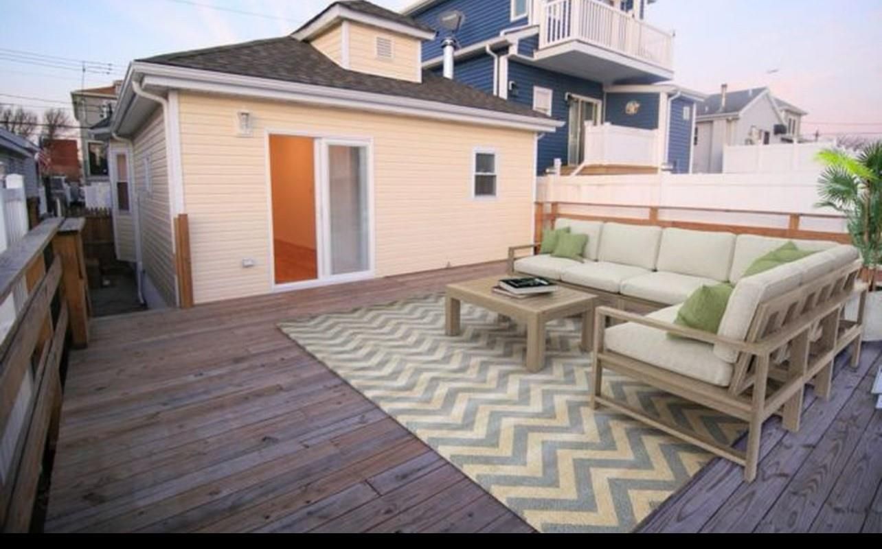 Exterior, Wood Texture Flooring