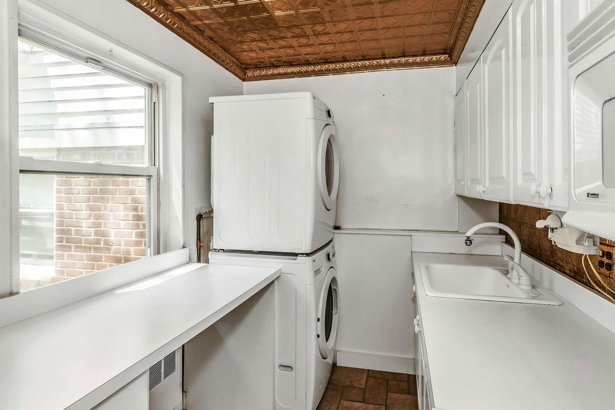 Interior, Washer