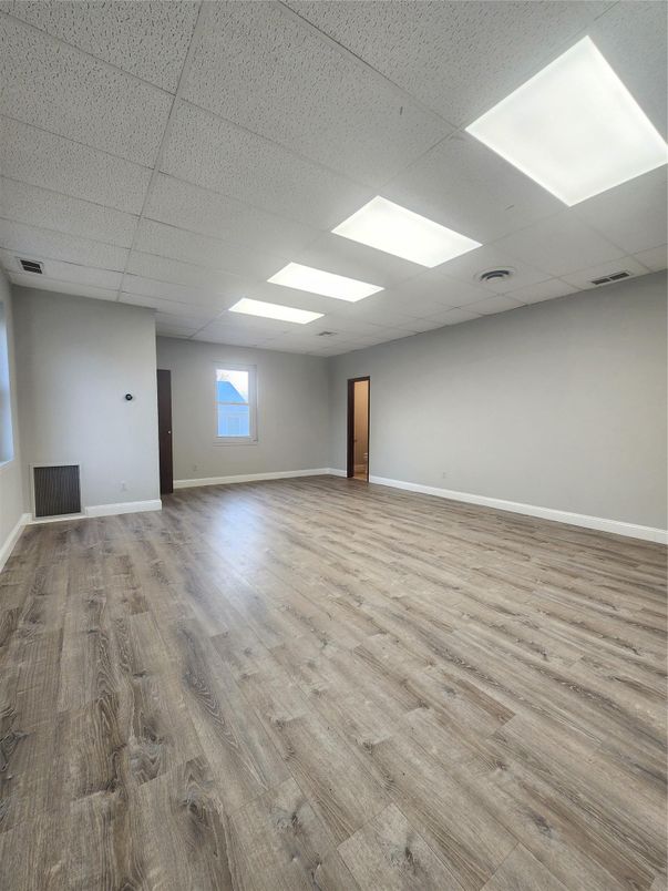 Empty room, Interior, Recessed Lighting, Wood Texture Flooring