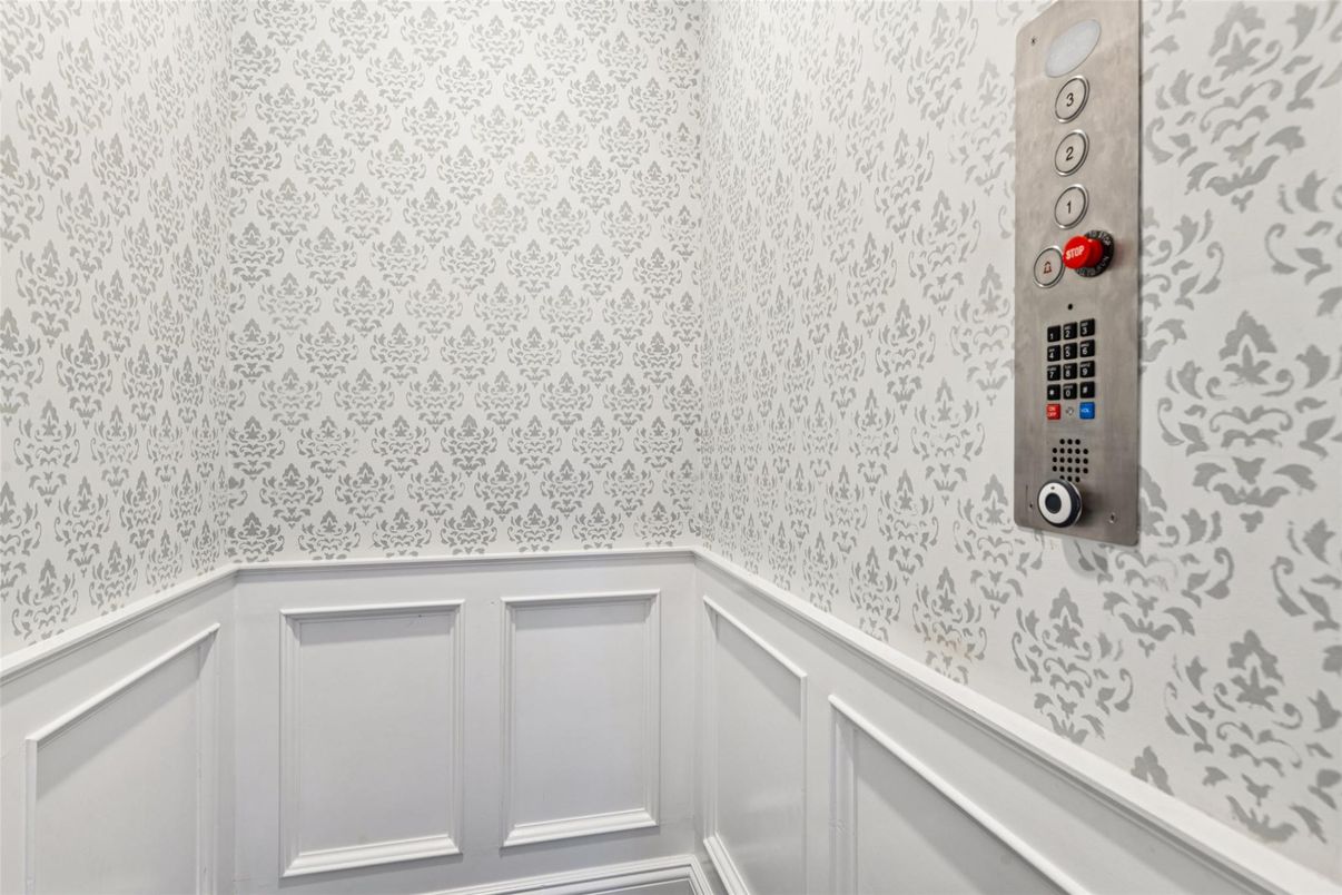 Elevator, Interior