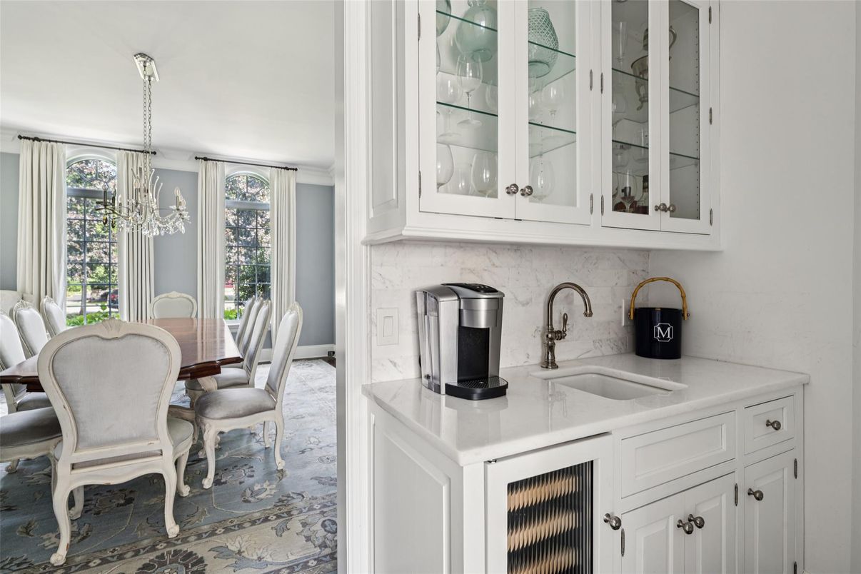 Chandelier, Dining room, Interior, Kitchen, Pendant Lights